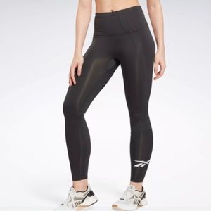 Workout Ready Vector Leggings size XL - EUC